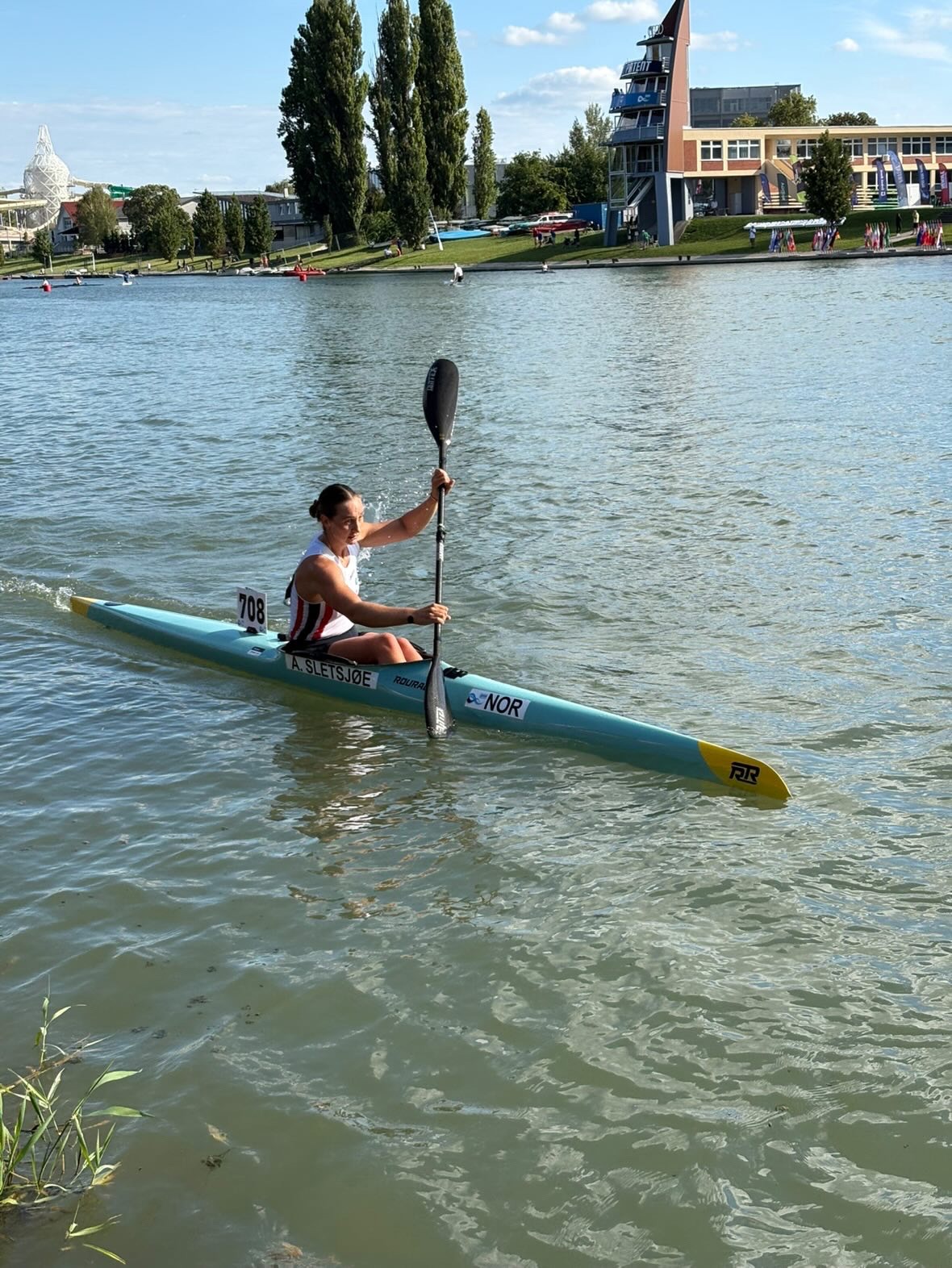 VM bronse til Anna, sterk padling av Syver